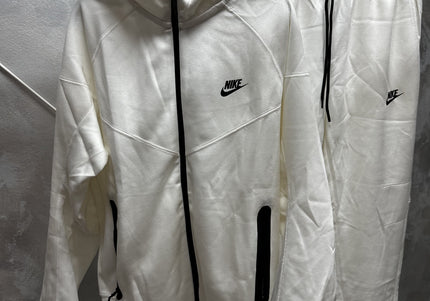 Nike Tech Fleece White - DripDrip Balkan