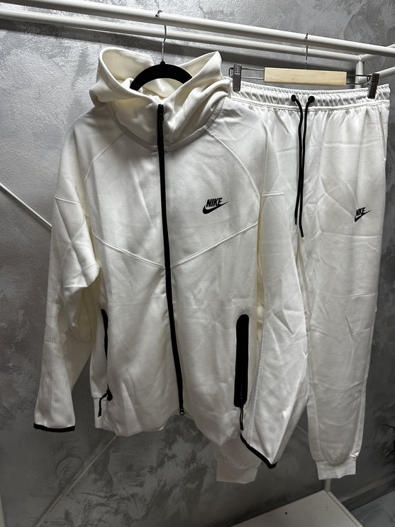 Nike Tech Fleece White